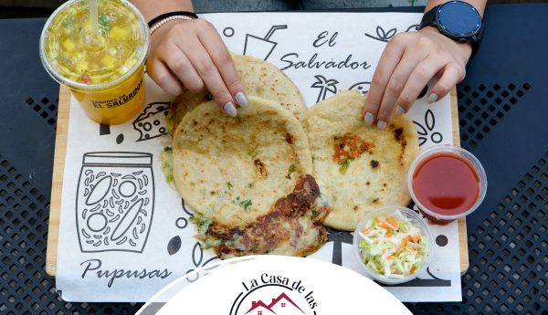 La casa de las pupusas_W